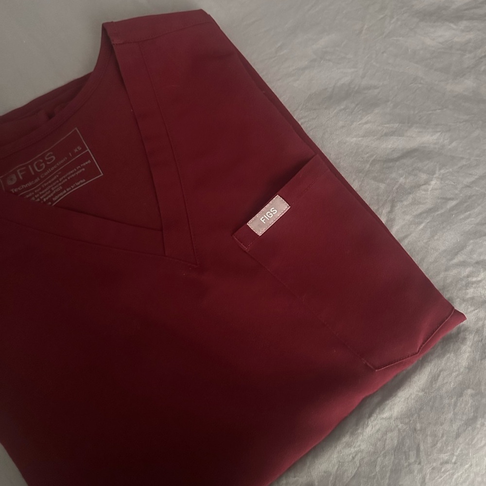 FIGS V-Neck Scrub Top in Burgundy